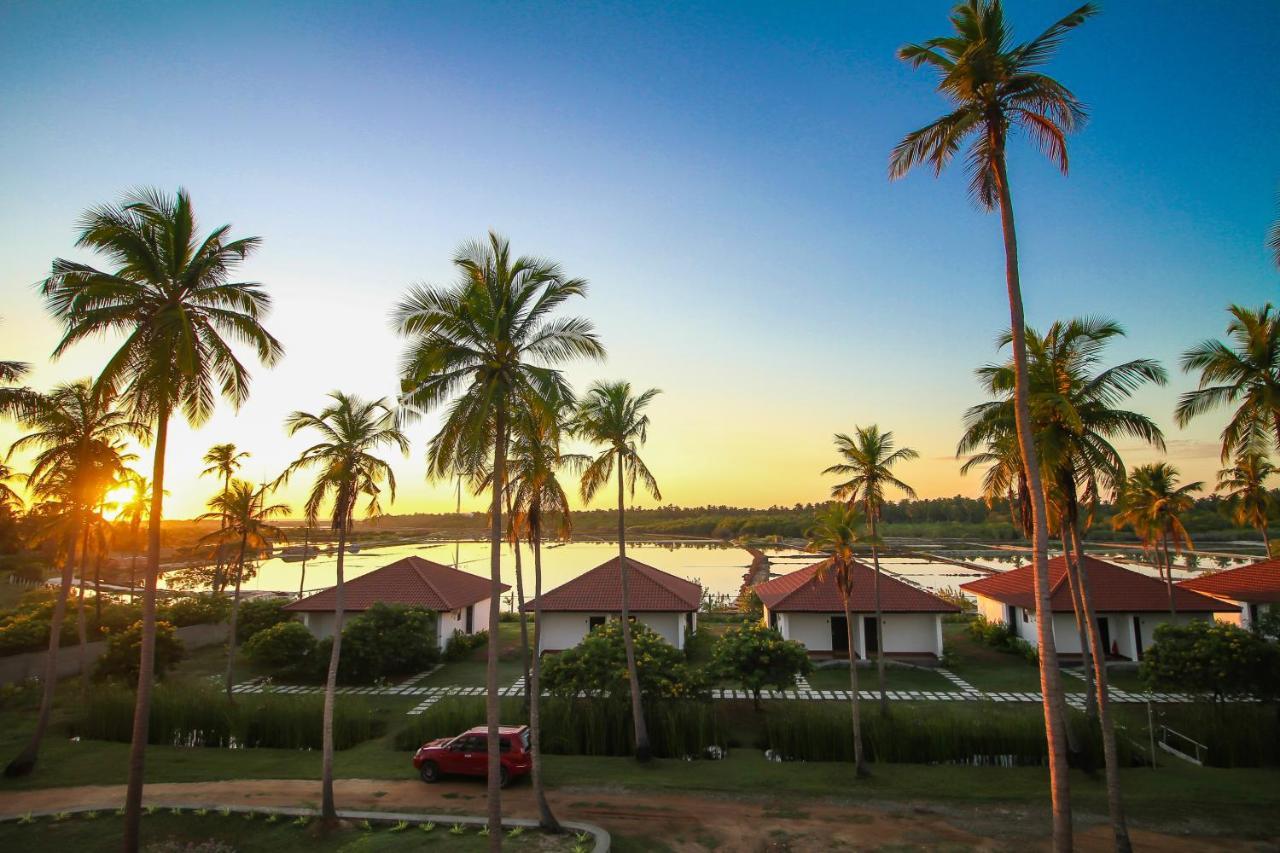 Capital Wind Kalpitiya "Wind Beach" Exterior photo